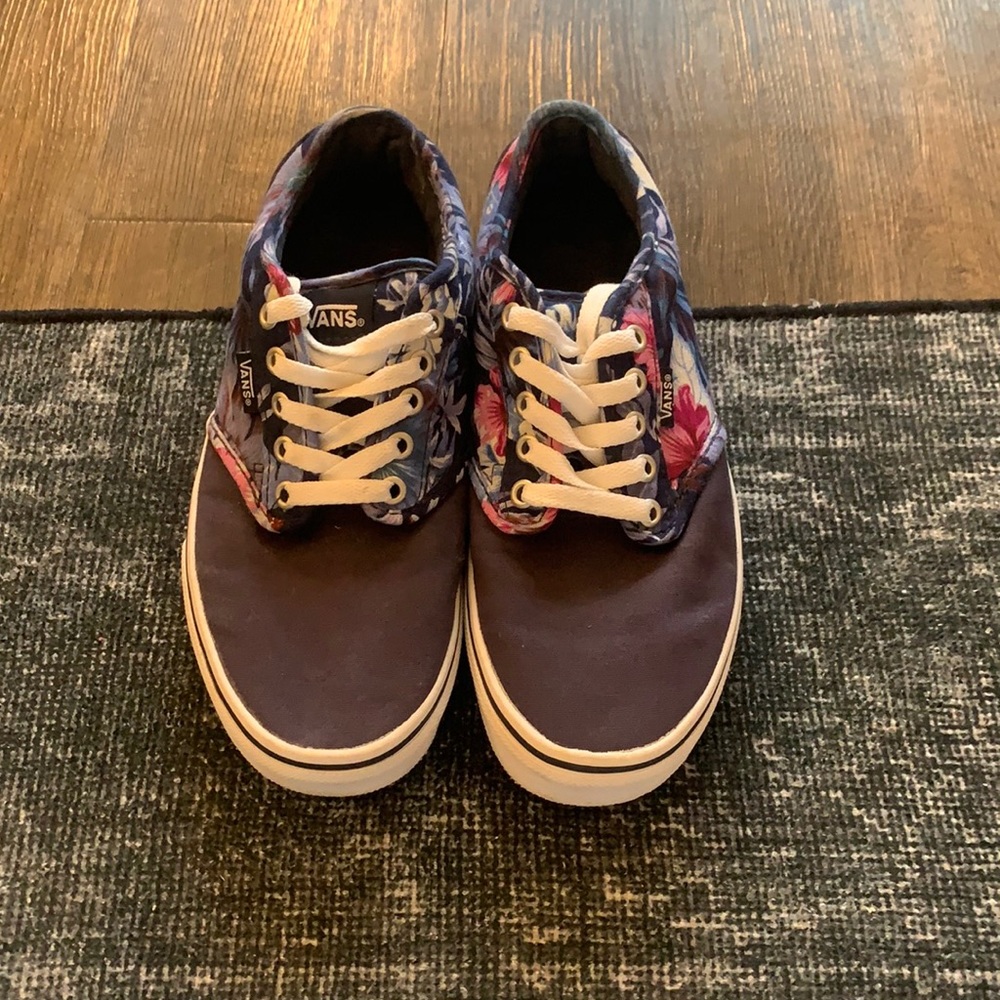 Hawaiian floral print lace up vans